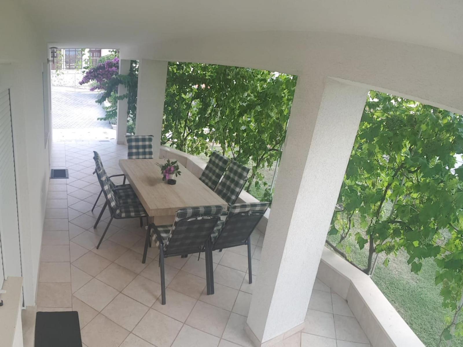 Apartmani Jureta Округ Горни Экстерьер фото