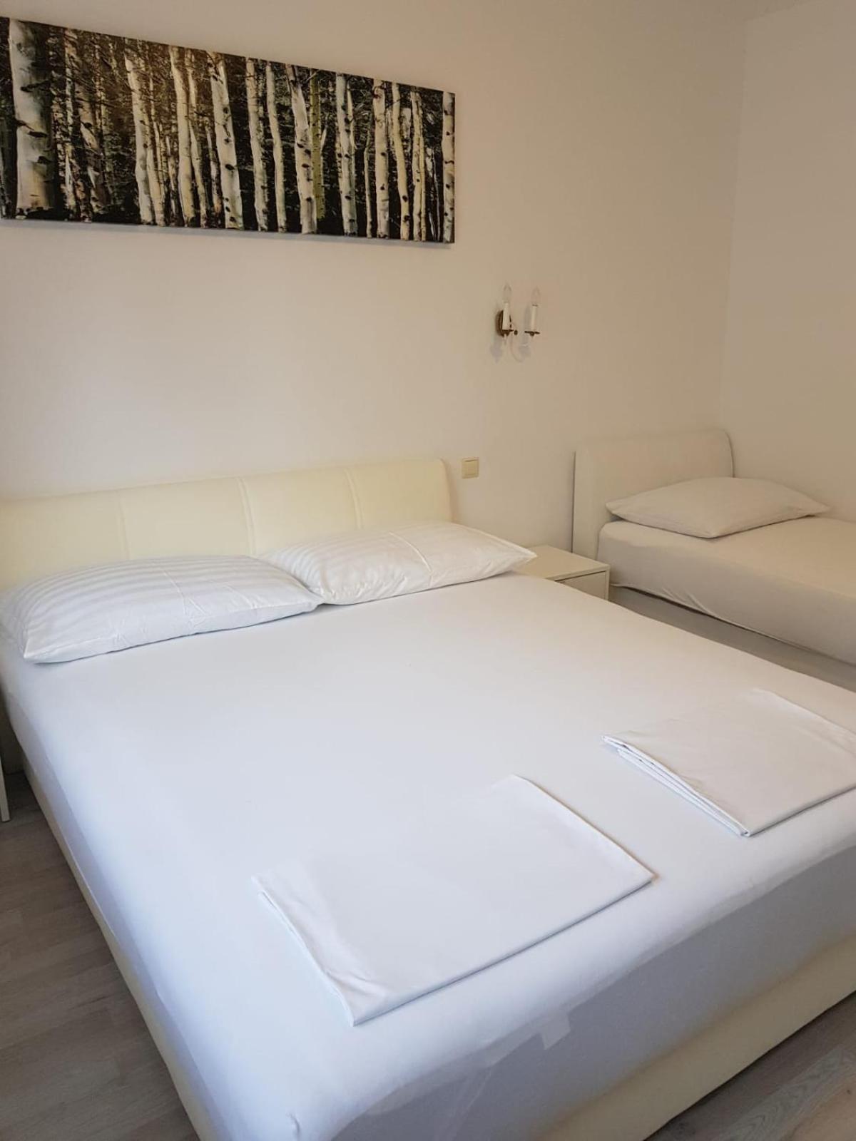 Apartmani Jureta Округ Горни Экстерьер фото